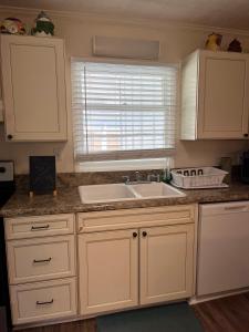 Spacious 3 Bedroom Home Near Hospital and Air Force Base