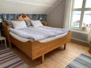 Charmig stuga på bondgård