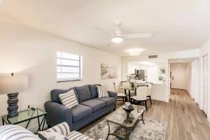 Park Shore Resort 2nd Floor - Serene Waterfall