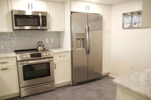 Private Beach Access Condo - Vanderbilt Beach