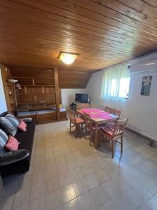 Kristály Apartmanház