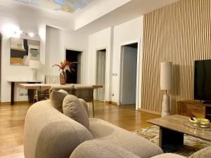 INTOMILAN I Design Apartment in the Heart of Milan