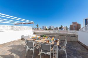 797 HOLIDAY RENTALS- Piso a 2 min de la playa con amplia terraza