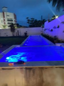 Linda casa com piscina 100m da praia Martim de Sá