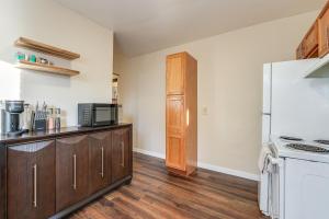 1 Mi to Dtwn, Chase Field! Getaway Near Light Rail