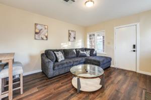 1 Mi to Dtwn, Chase Field! Getaway Near Light Rail