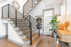 The Onyx Opal by Stay Local Nashville