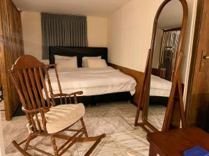 Private Rooftop Studio - Downtown