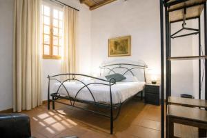 Elegantis Trastevere Comfortable Apartment in the Heart of Historic City