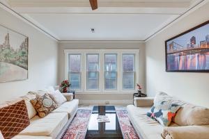 4 Mi to Market Square Bright Apt with Balconies