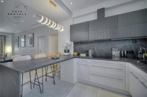 Grace - Luxurious 4beds-4baths next to Palais