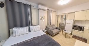 PEARL STUDIO free private parking of stayinthess