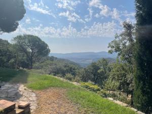 Family villa in the hills of Saint-Tropez