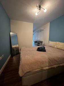 Modern 1- Bed Flat next to Eastcote- Ruislip Tube - Shops