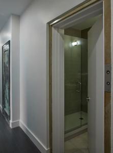 The Gregory Suite 202