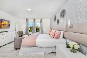 Family Paradise 5BR in Solterra Close Disney