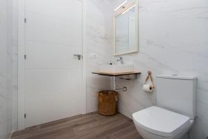 Modern Luxury, Sea View Terrace, Heated Pool, Gym