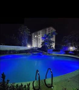 Apartamento Familiar Amplio Vista al Mar y Piscina