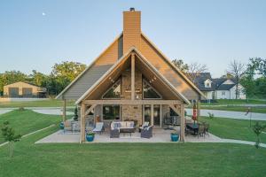 Upscale A-Frame Escape with Lake Access in Quinton!