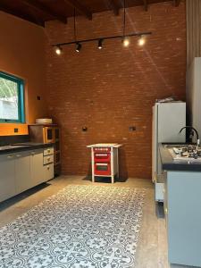 Linda casa pé na água em Ibiúna!