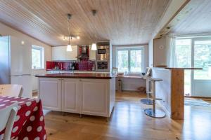 KAL839-Moensteras-Mannegrundsvaegen-9