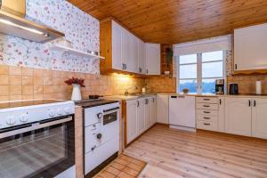 DAL915-Amal-Basen-410