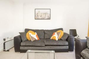 Stylish 2 Bedroom London Flat with Free Parking