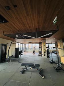 Rooftop com piscina alêm de por do sol incrível POA, Cidade Baixa, Centro