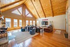 Aces Chalet