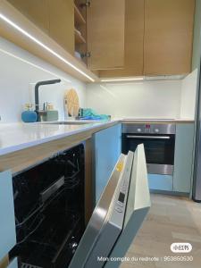 Ins apartment - 2 bedrooms - metro parking prive