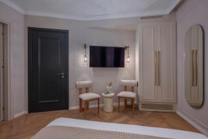 Mountain Pine Luxury Suites