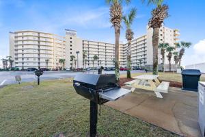 Seaside Beach & Racquet 5914 by Vacation Homes Collection