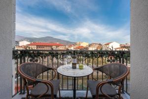 Mountain Pine Luxury Suites