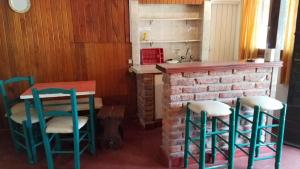 Mini dptos centro Gesell-economicos cerca del mar