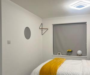 Sheffield Modern Studio with Free Charging