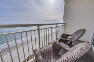 Newly Updated, Beachside Spectacular at Bay Watch
