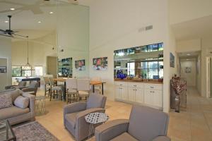 V3833 - End Drive - Alice Lodging