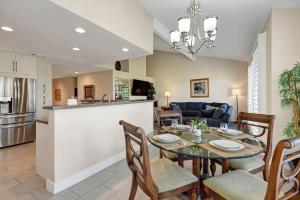 V3820 - Palm Golf - Alice Lodging