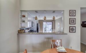 VS589 - Lite Hideaway - Alice Lodging