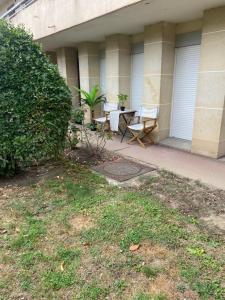 Cozy apartment with garden, 450 m from RER B