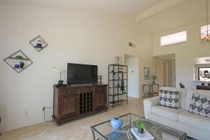 VS862 - Bloom Valley - Meredith Lodging