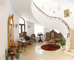 Conacul Coroana Reginei