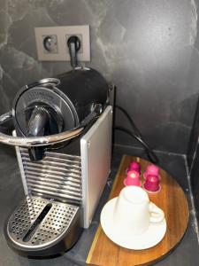 Refined apartment with rooftop pool