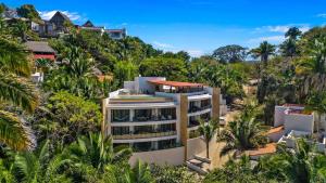 Brand New 1BR! w Pool and Private Patio!