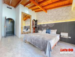 Private pool and Jacuzzi rentals in Medellin - VIC