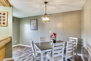 6 Mi to Dtwn Cincinnati Dog-Friendly Apt with Yard