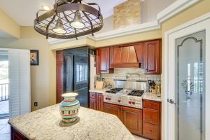 Gather & Unwind, Mtn-View Home in Lake Havasu City