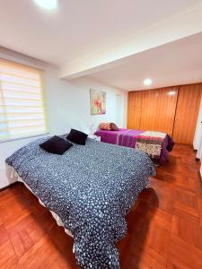 Casa Las Condes, steps from Manquehue Metro