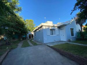 Casa con quincho en el Volcán