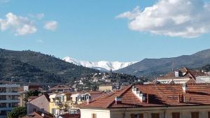 LAttico sul Porto, Sea View with Terrace, Imperia Center